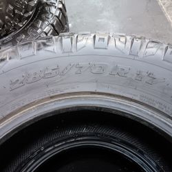 2 Llantas 285 70 R17 Nitto Ridge Grappler 