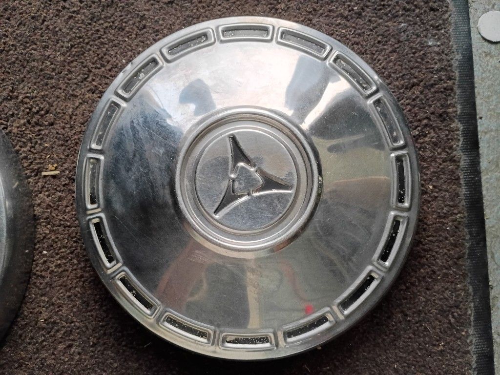 Mopar Dodge Dart Hub Cap