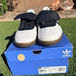Adidas Samba LT / Mens 10.5 / Black And White