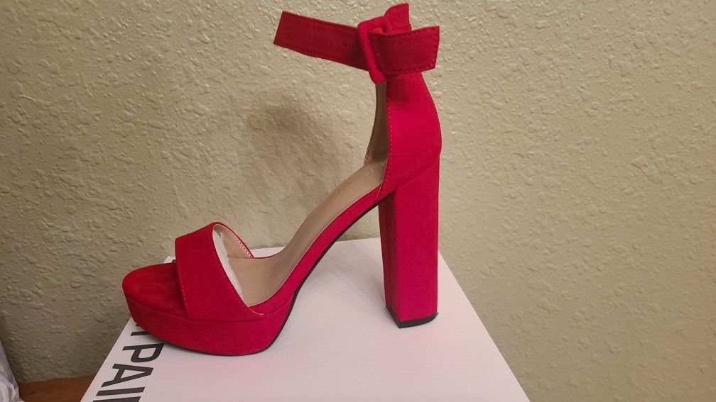 Size 8.5 Like New 5in RED Platform Heel
