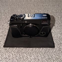 Fujifilm X-Pro1 Camera Body – Mint + Leather Case & 3 Batteries