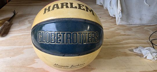 Harlem Globetrotters Autographed Basketball