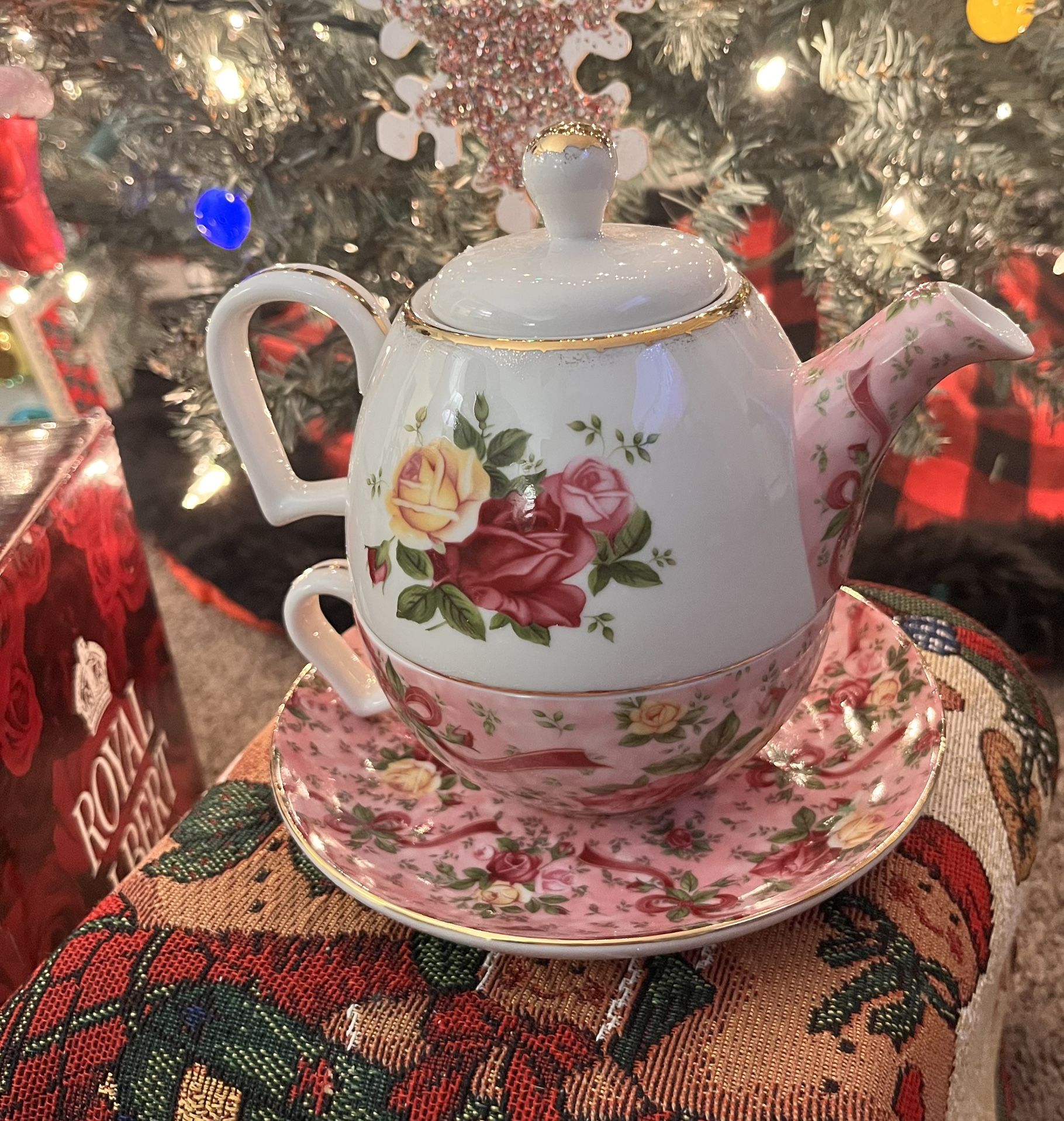Royal Albert Old Country Roses Tea Pot Cup Saucer for 1 New