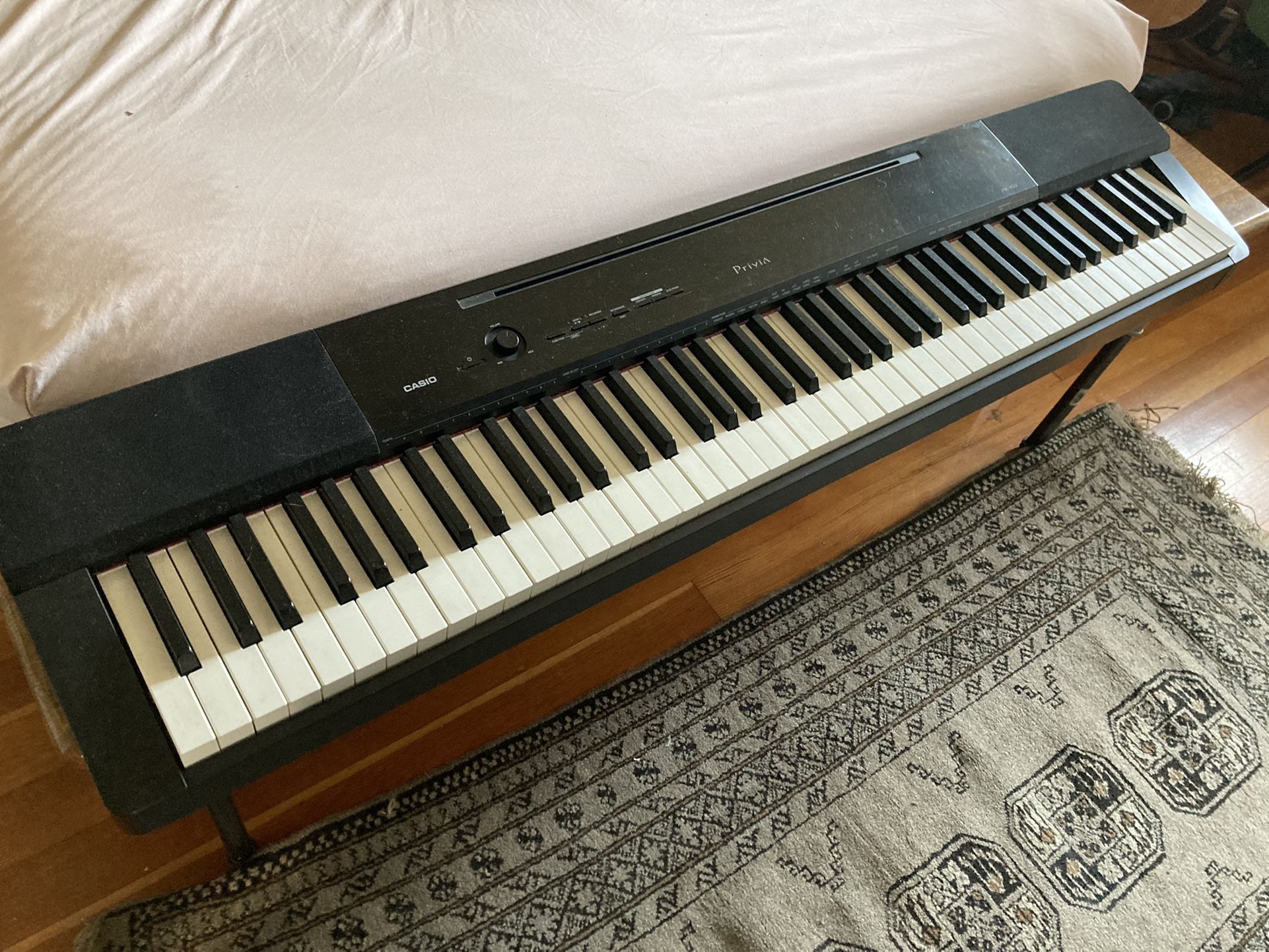 Casio Privia PX150 Electronic Piano/ Keyboard 88 Weighted Keys for