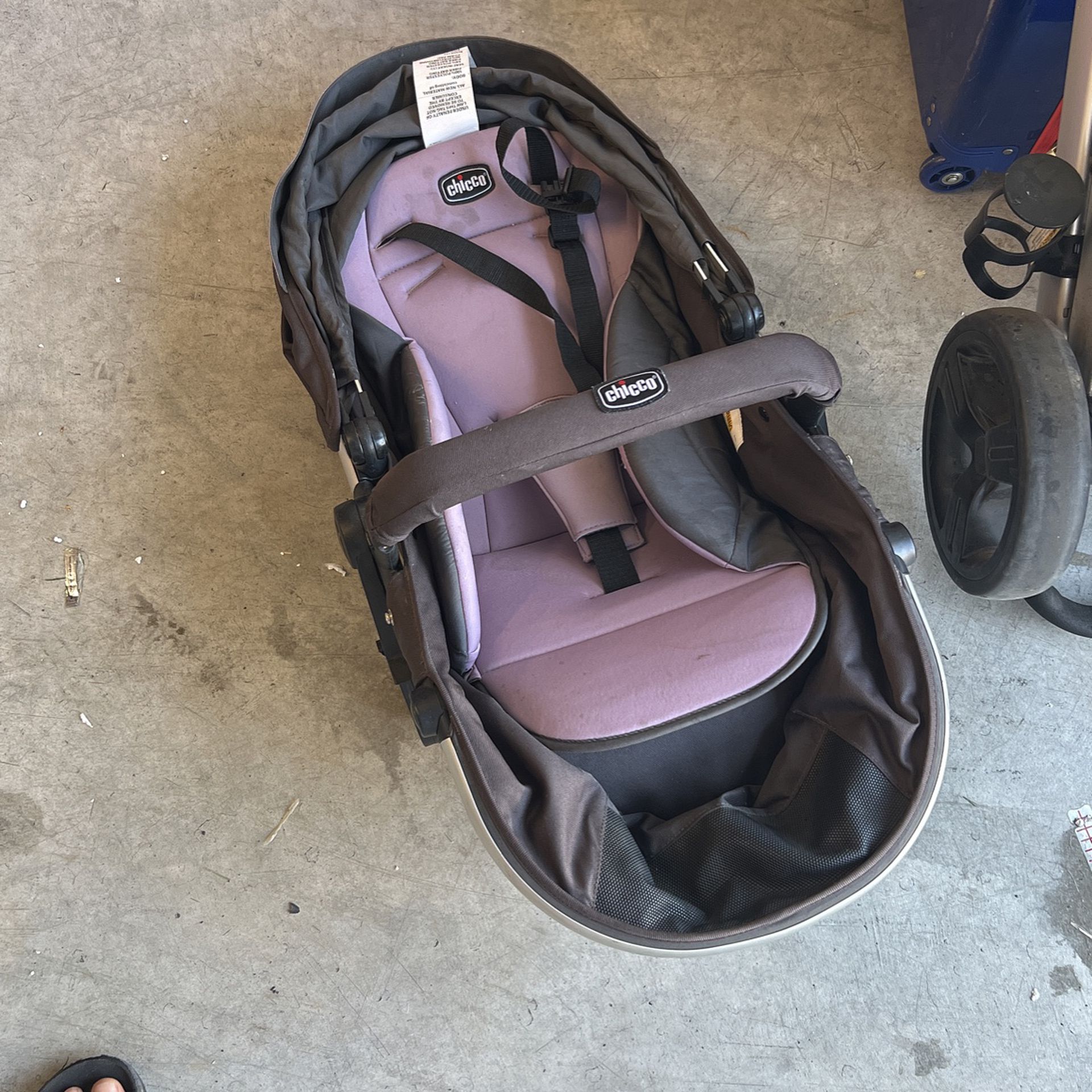 Chicco Stroller And Basinet 