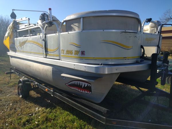 16'Pontoon Boat Suzuki 50HP for Sale in San Antonio, TX 