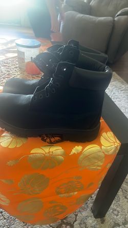 Black Timberland 6-Inch Boots