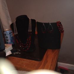 Multi Color Beads Vintage Vibes Layer Necklace With Matching Earrings And Bracelet New