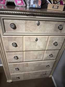 Used bed frame good condition