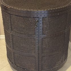Antique Brown Wine Barrel (26” D X 27” H)