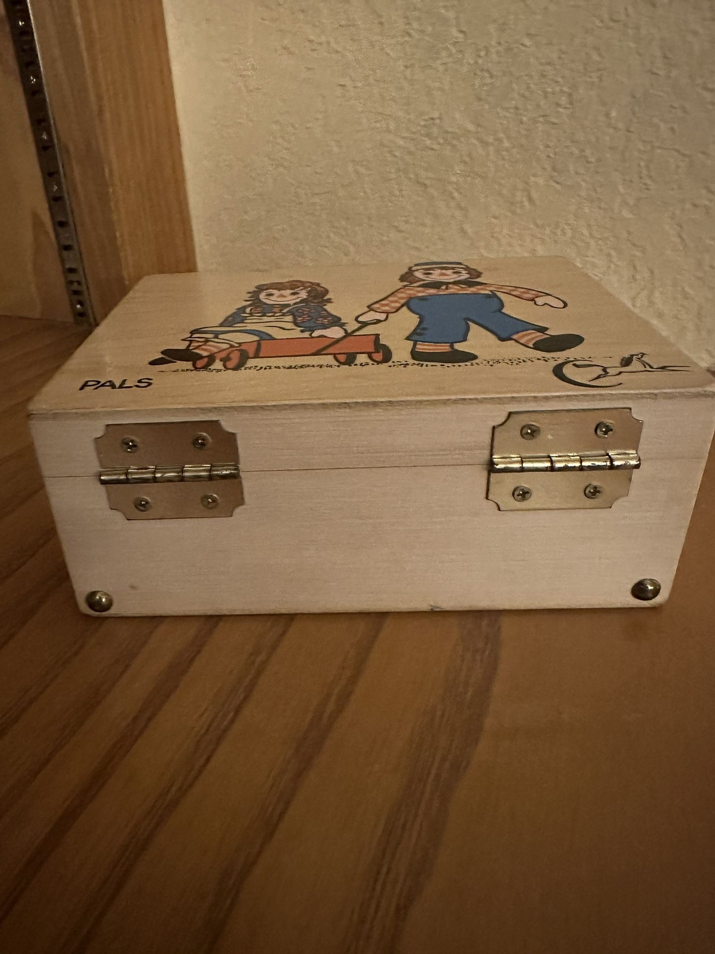 Vintage Wood Purse With Raggedy Ann and Andy