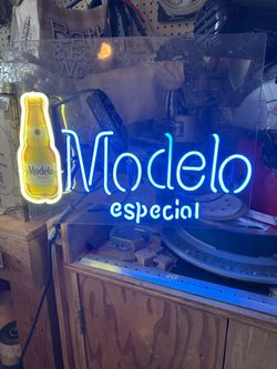 Modelo neon sign