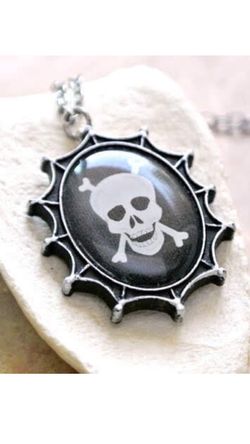New skull handmade necklace