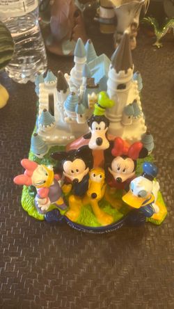 Walt Disney World Mickey And Friends Castle Piggy Coin Bank
