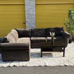 🚚 Delivery Available Chocolate Brown Sectional Couch
