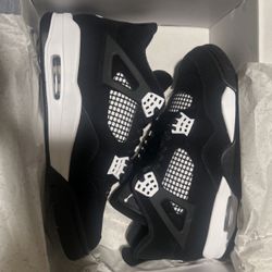 Jordan 4 Retro White Thunder