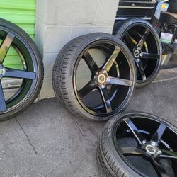 Wheel  20 5 Lugs 5x114.3 