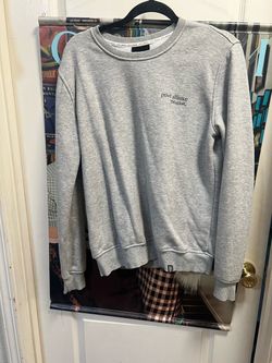 Privé Alliance Original Women’s Gray Crewneck Logo Graphic Sweatshirt