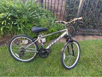 Huffy Rock Creek 24” Mountain Bike – 18-Speed, Front Suspension – Great Condition