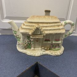 Lenox Irish Blessing teapot