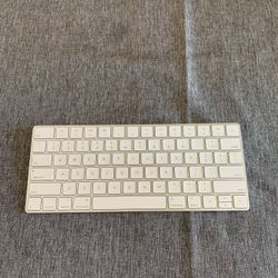 Apple Keyboard