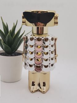 Rabanne
 
Fame Eau de Parfum

2.7 fl