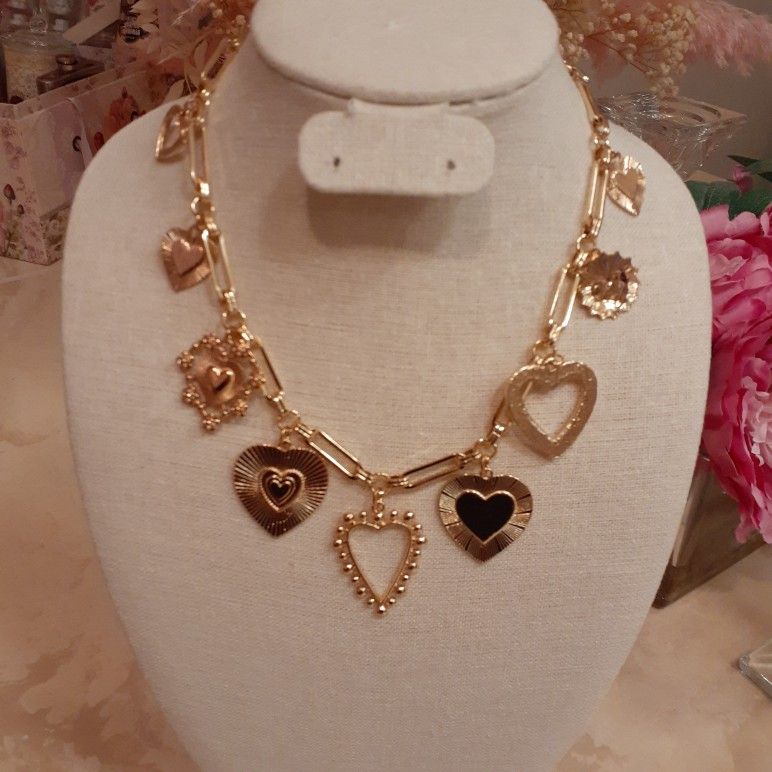 BEAUTIFUL HEART NECKLACE