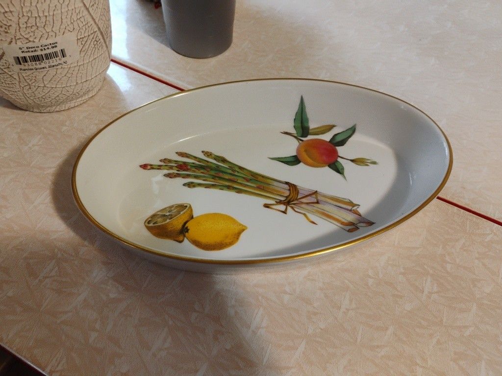 Vintage Royal Worcester EVESHAM Oval Casserole Dish Gold Pattern 1961
