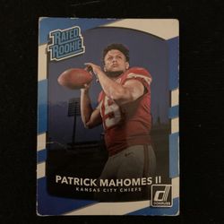 400+ Baseball & Football Cards With Binder + Patrick Mahomes Rookie Card ( More Photos On Other Post)