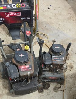 Pair of Craftsman Gas Pressure Washers Briggs & Stratton Engines (As-Is / Parts / Repair)
