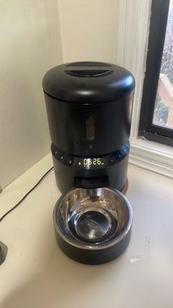 Petlibro Automatic cat or dog feeder