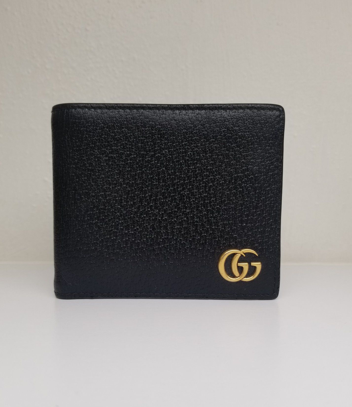 💯 Authentic Gucci Marmont Leather Bi-fold Wallet💨