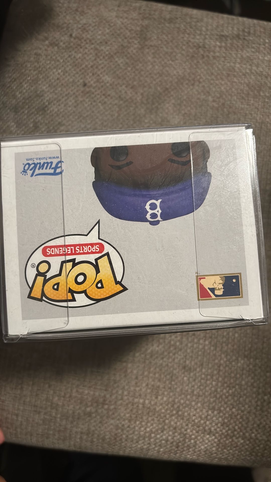 Glassed jackie robinson funko pop main image 2