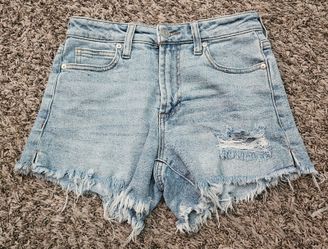 Light Wash Distressed Denim Shorts Size 0/24