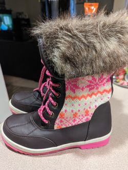 Girl Snow Boots Like New Size 3