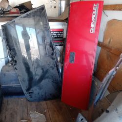 Parts 98 Chevy Tahoe Tailgate And Rear Glass