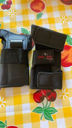 Pair Of Sport Wrist Guards, New, 3 Velcro Straps & Plastic Piece For Firmness & Support.