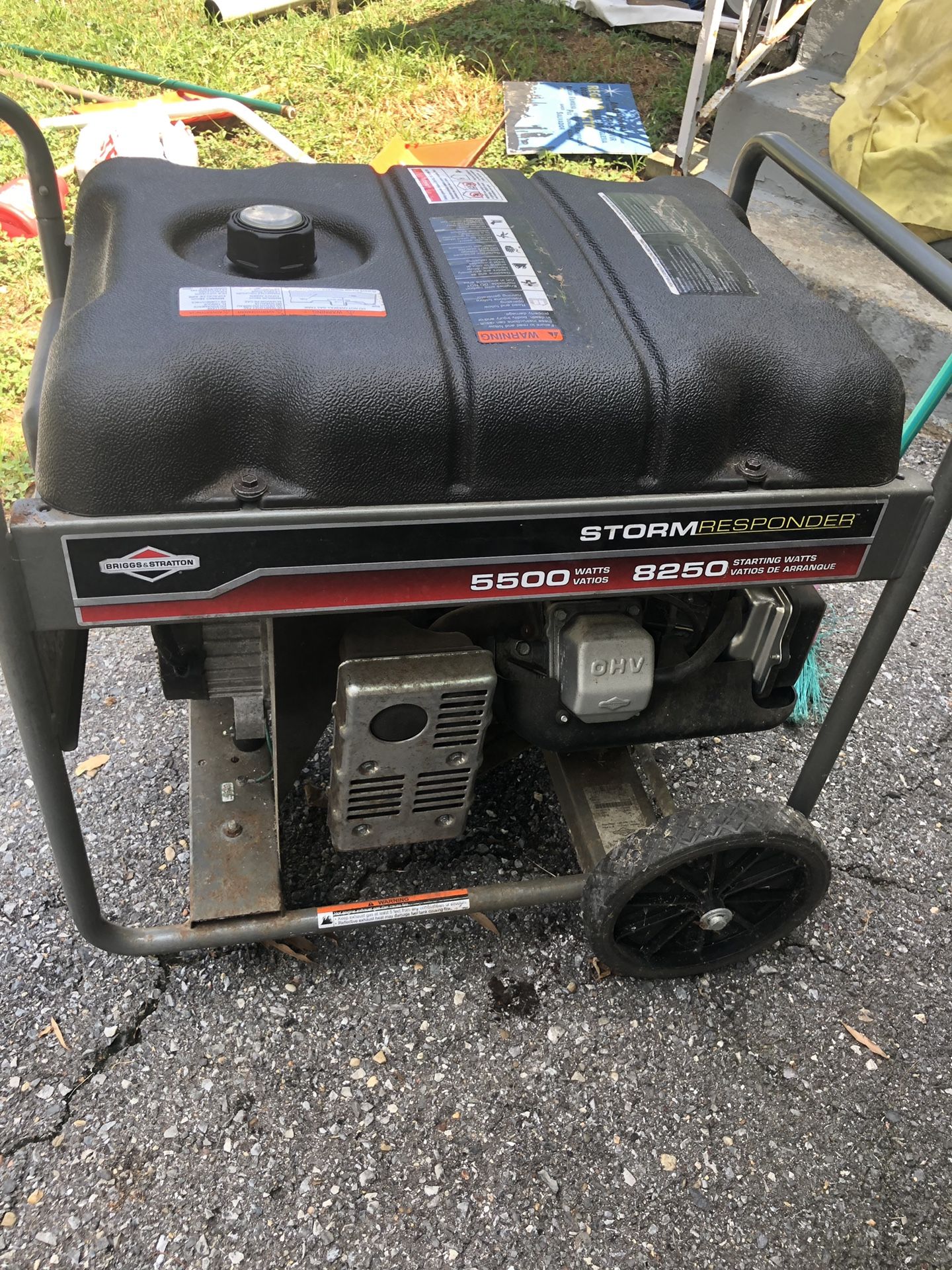 Briggs & Stratton 5,500-Watt Gasoline Powered Portable Generator with Storm Responder