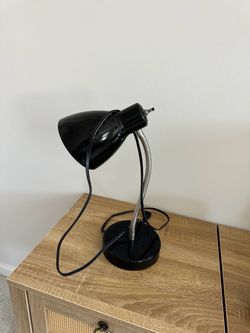Desk lamp
