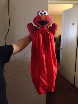 Elmo diaper holder