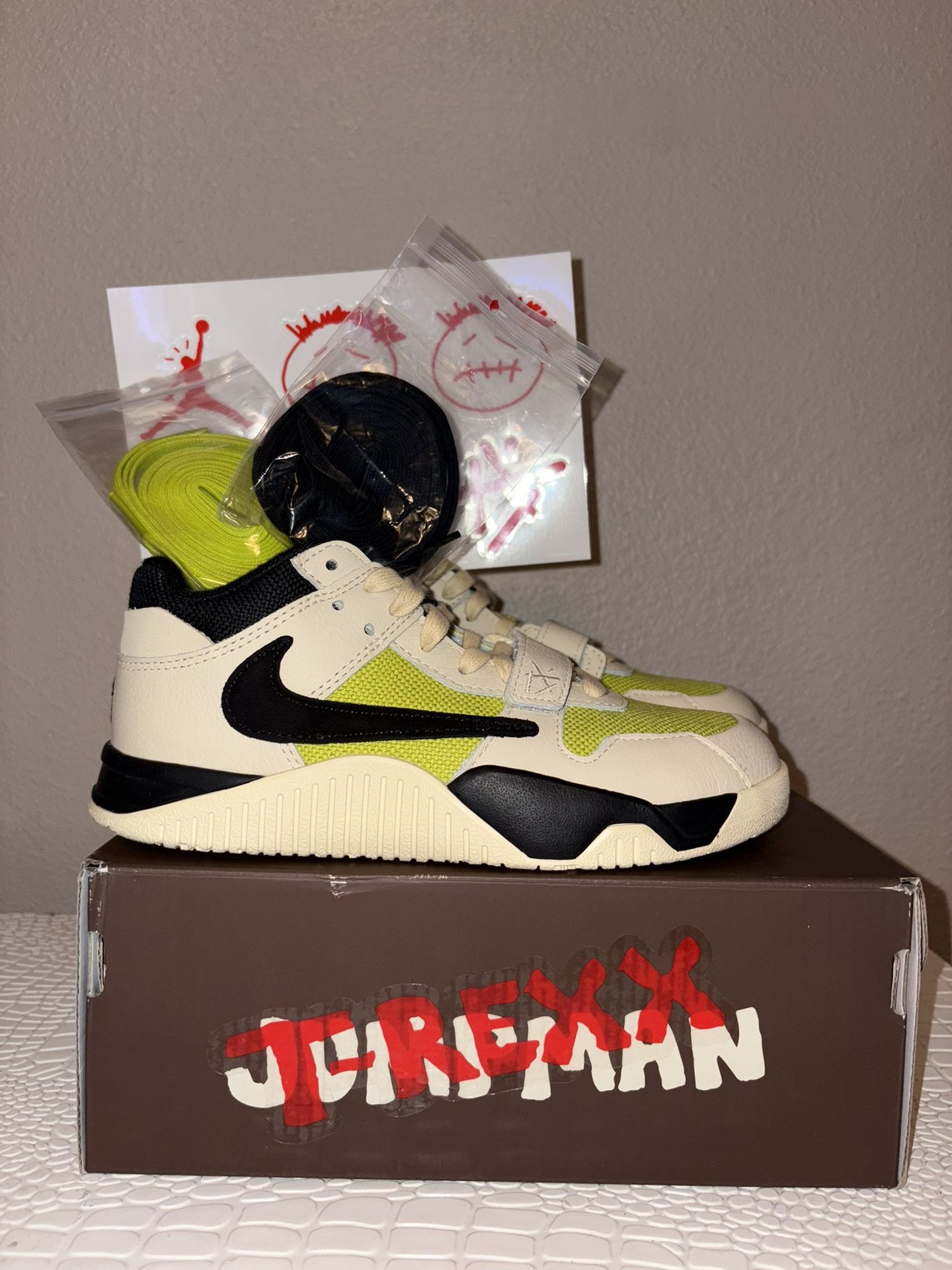 Nike x Travis Scott x Cactus Jack Jumpman Jack TR “Bright Cactus” PS Size 3Y/4.5W New