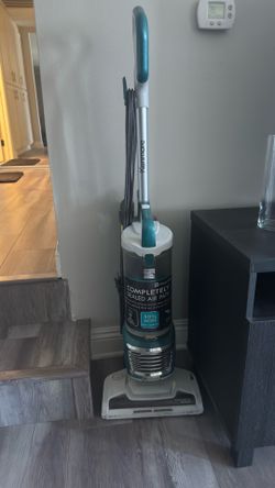 Kemore vaccum for floor and carpet (USED)