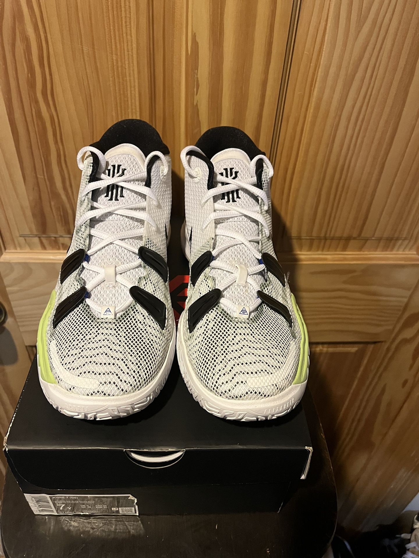 Kyrie Hip Hop Size - Main Image