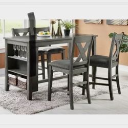 Kitchen Table And 5 Chairs