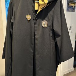 Hufflepuff Robe From universal studios Worn Once 
