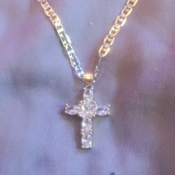 Chain Jewelry With A Cross Peadant