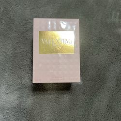 Valentino Donna Eau de Parfum Spray 3.4 fl oz / 100 ml Regular Size