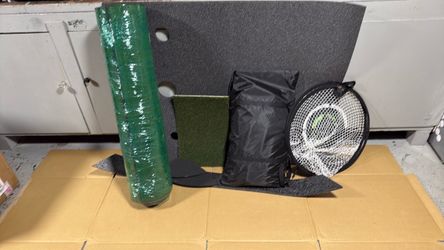 Nice 3 hole putting mat with contour, outdoor net, chip target and mat