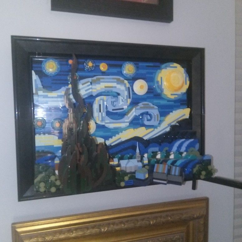 LEGO SET OF VINCENT VAN GOGH STARY NIGHT 21333 