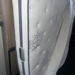 Simmons Beautyrest Recharge Shakespeare Luxury Firm